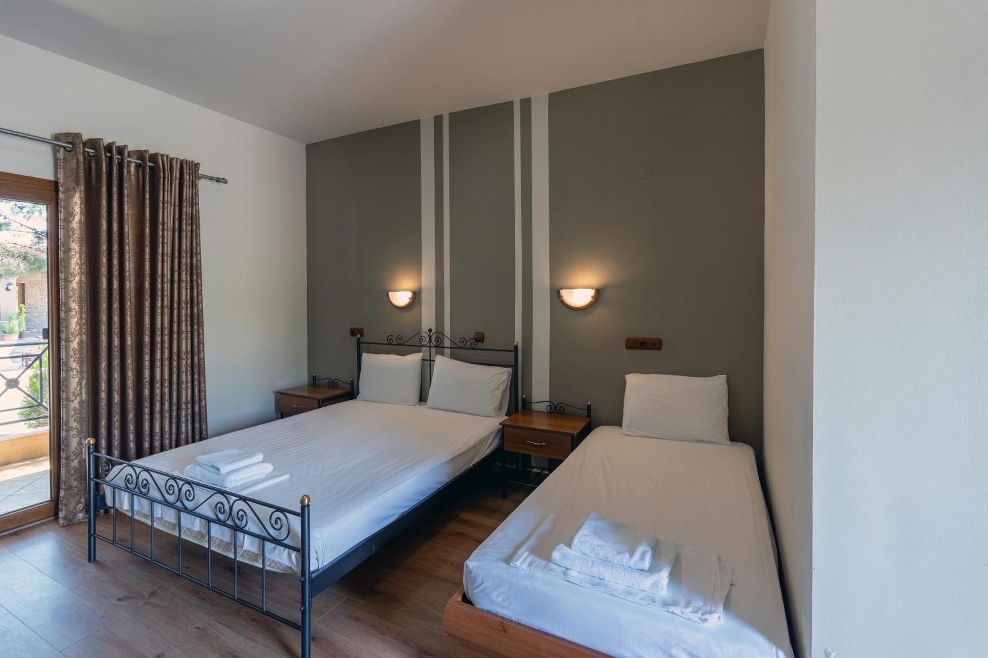Hotel Agistro Ángistron 外观 照片